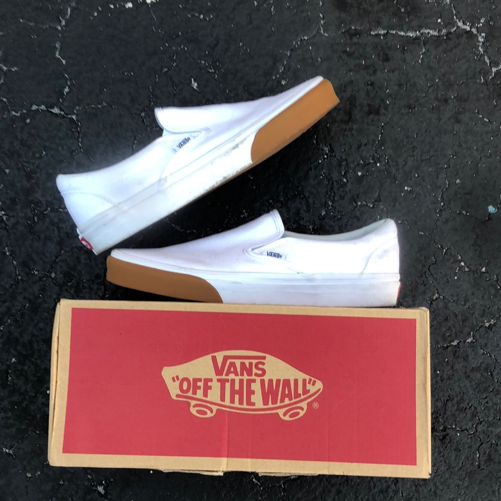 Vans Classic Slip On (Gum Bumper) True White